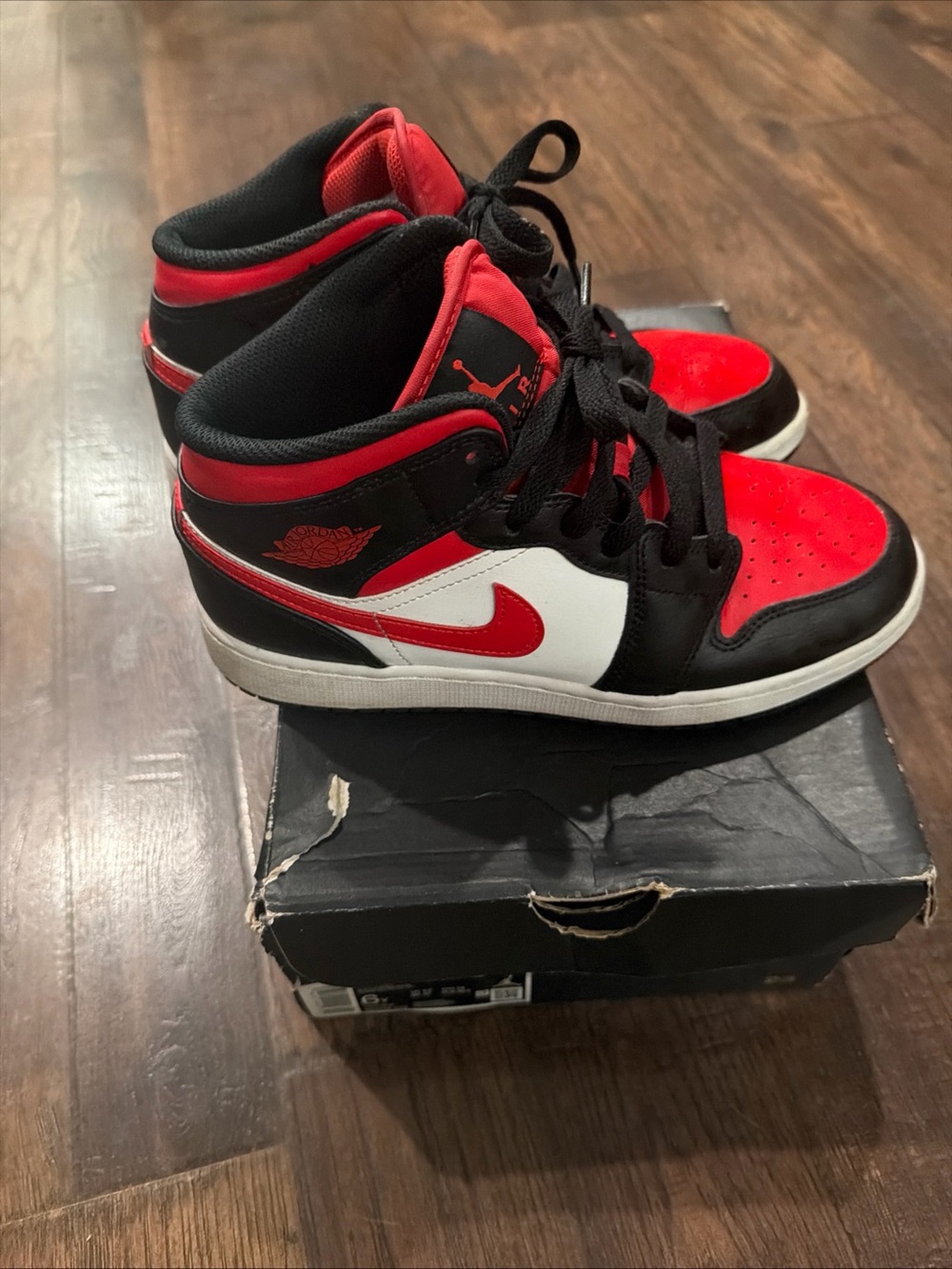 Jordan Kids High-Top Sneakers in Red Black White